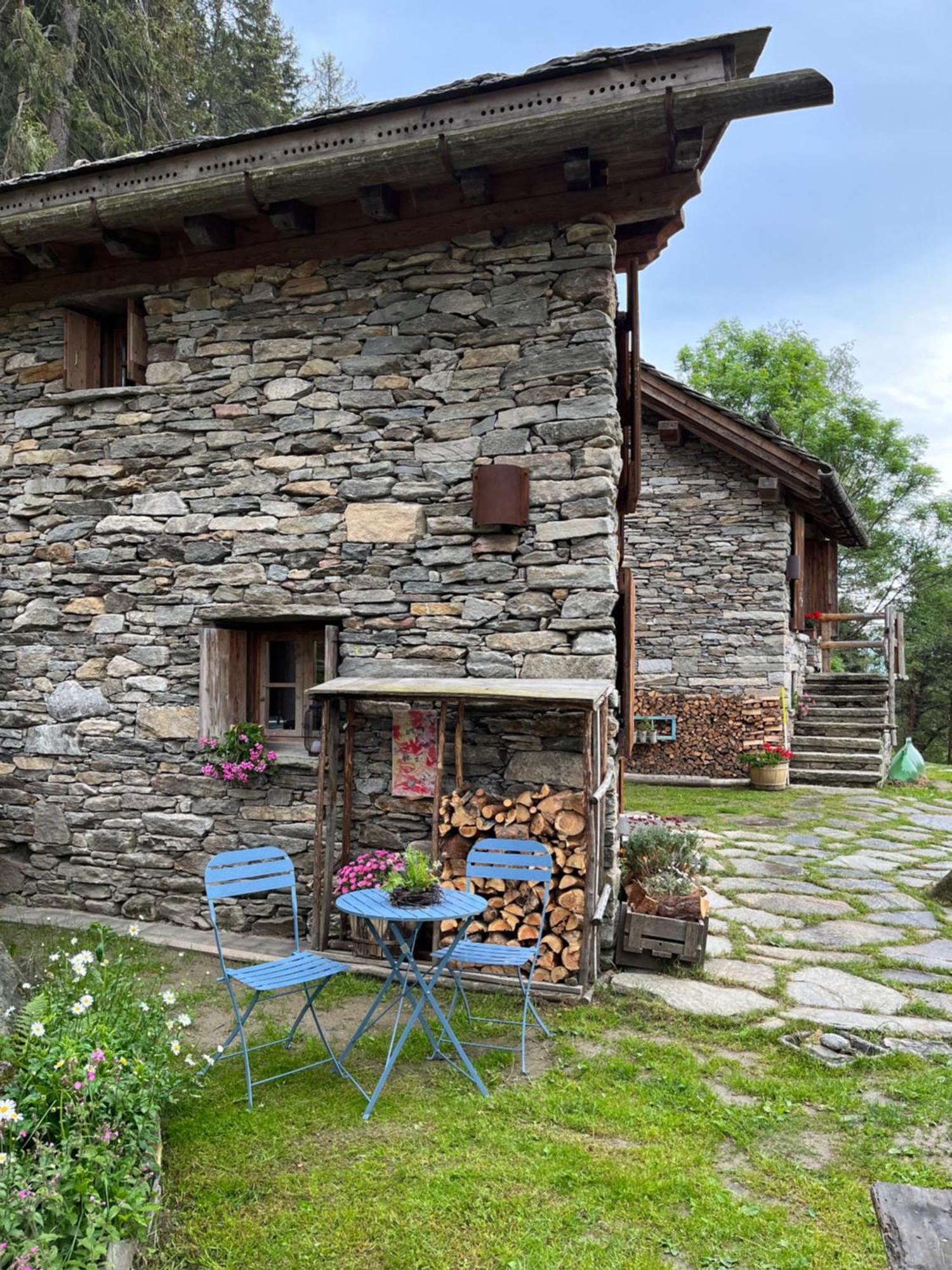 Resalbert Chalet Киавена Екстериор снимка